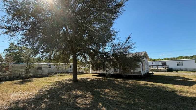 2 bedroom ManufacturedHome at 7587 Ebson Dr, Suncoast Estate, North Fort Myers — photo 1