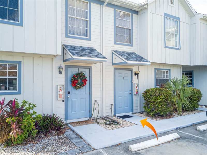 2 bedroom Townhouse at 1005 SW 48th Ter 2, Daves Court, Cape Coral — photo 1