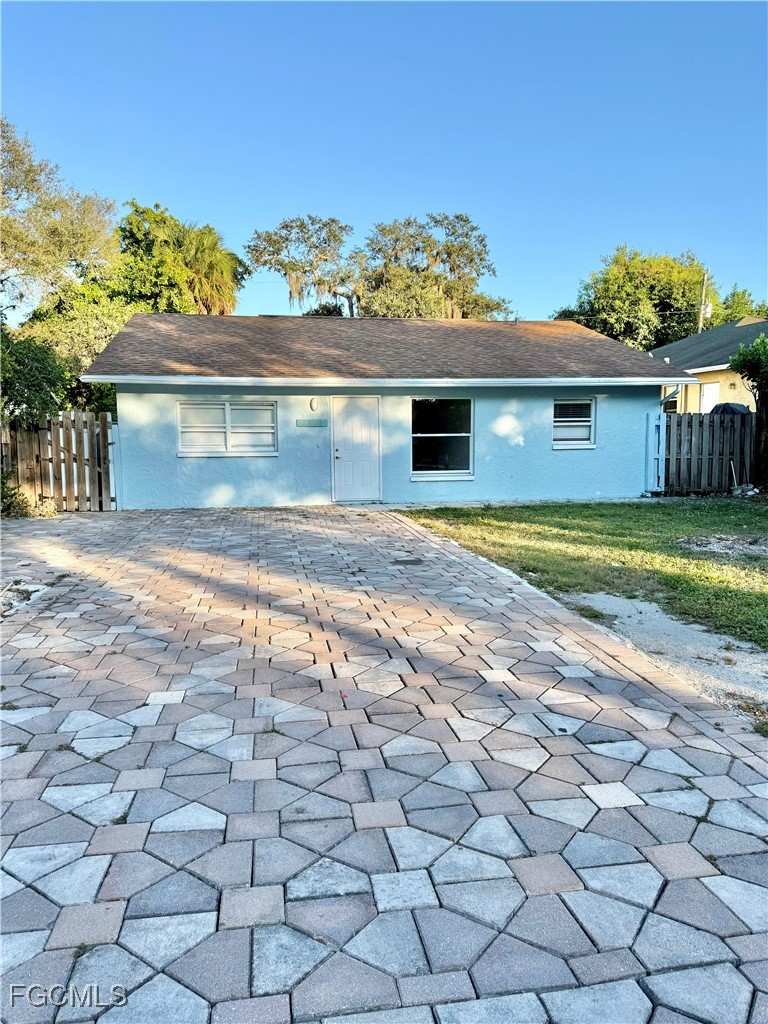 3 bedroom SingleFamilyResidence at 27831 Quinn St, Imperial Gates, Bonita Springs — photo 1