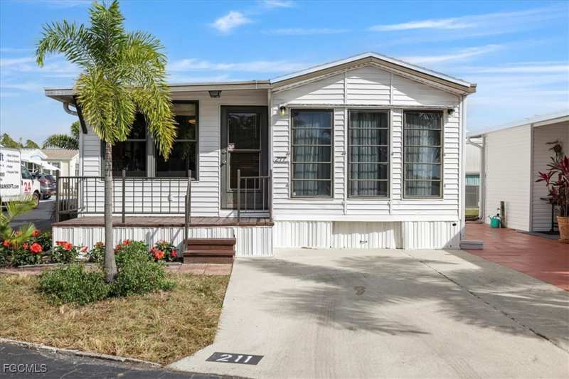 1 bedroom ManufacturedHome at 211 Sojourn Dr, Fountain View Rv Resort, North Fort Myers — photo 1
