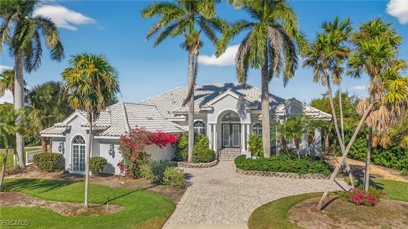 3 bedroom SingleFamilyResidence at 9008 Mockingbird Dr, Dunes At Sanibel Island, Sanibel — photo 1