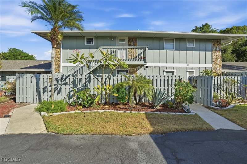 2 bedroom Condominium at 4251 Island Cir 7, Caloosa Bayview, Fort Myers — photo 1