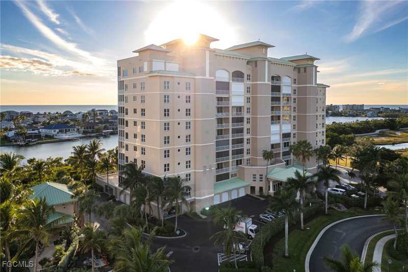 4 bedroom Condominium at 4192 Bay Beach Ln 881, Waterside At Bay Beach, Fort Myers Beach — photo 1