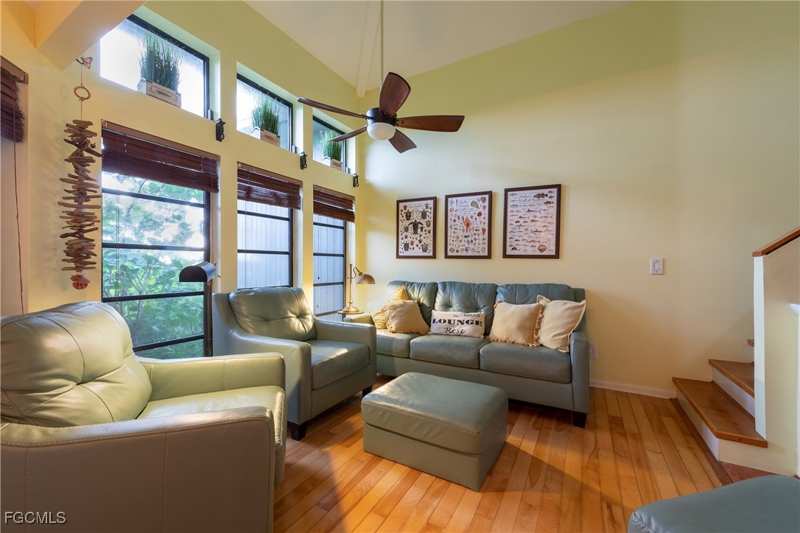 3 bedroom Townhouse at 370 Townhouse Lane 61, Village, Upper Captiva — photo 1