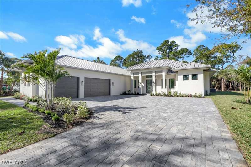 4 bedroom SingleFamilyResidence at 1109 15th St SW, Golden Gate Estates, Naples — photo 1