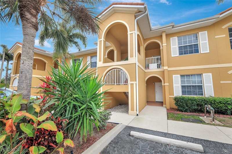 3 bedroom Condominium at 950 Hancock Creek South Blvd 524, Oasis, Cape Coral — photo 1