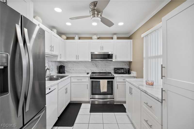 2 bedroom Condominium at 6102 Augusta Dr 302, Seven Lakes, Fort Myers — photo 1