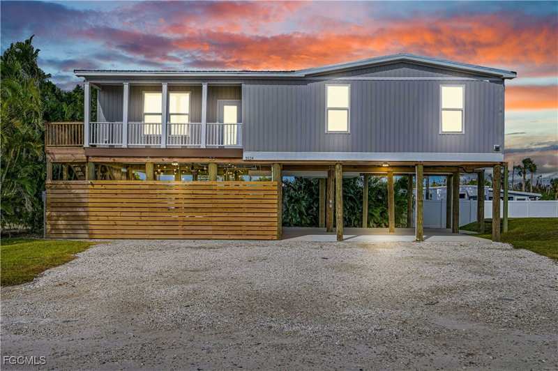 3 bedroom SingleFamilyResidence at 3524 5th Ave, St James City, St James City — photo 1