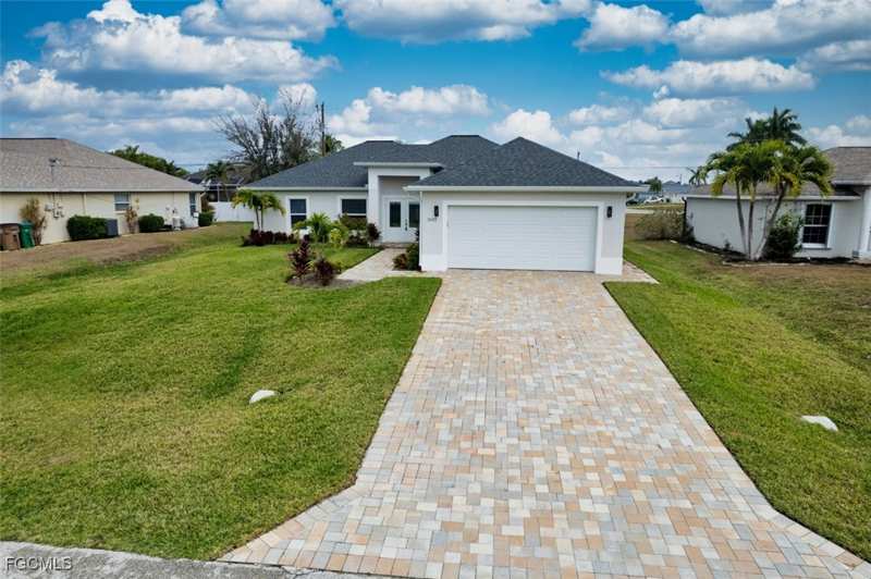 3 bedroom SingleFamilyResidence at 1633 SW 43rd St, Cape Coral, Cape Coral — photo 1