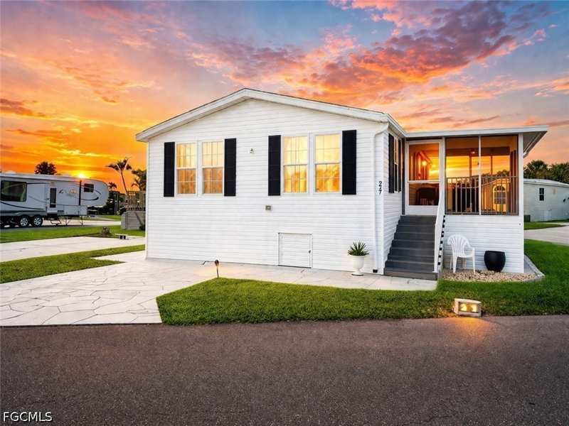 2 bedroom ManufacturedHome at 19681 Summerlin Rd 217, Palmetto Palms R V, Fort Myers — photo 1