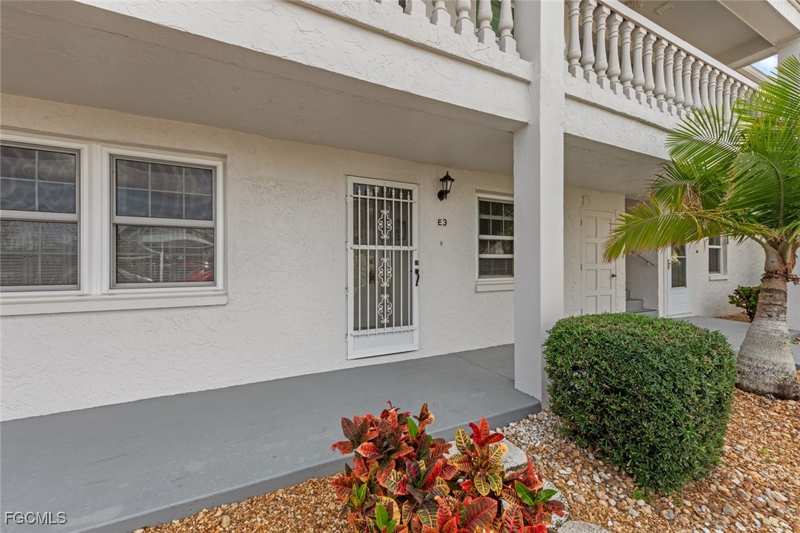 2 bedroom Condominium at 1830 Brantley Rd E3, Lake Lawn Condo, Fort Myers — photo 1