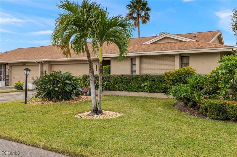 3 bedroom Attached at 5665 Arvine Cir, Whiskey Creek Village Green, Fort Myers — photo 1