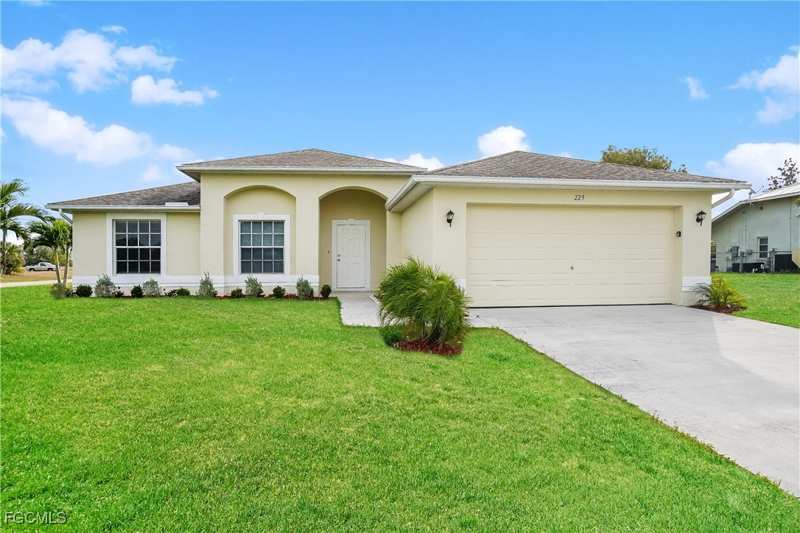 4 bedroom SingleFamilyResidence at 229 NE 7th Pl, Cape Coral, Cape Coral — photo 1
