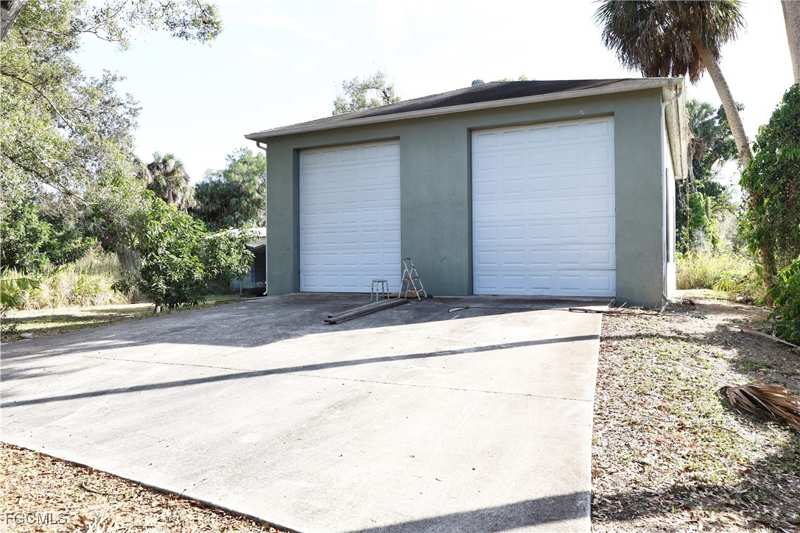 3 bedroom SingleFamilyResidence at 253 W Mariana Ave, North Fort Myers, North Fort Myers — photo 1