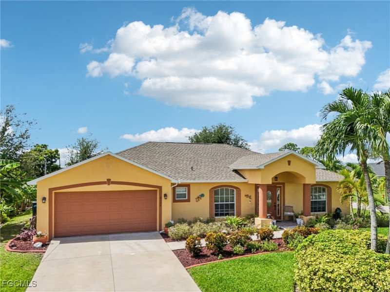 3 bedroom SingleFamilyResidence at 2322 SW 17th St, Cape Coral, Cape Coral — photo 1