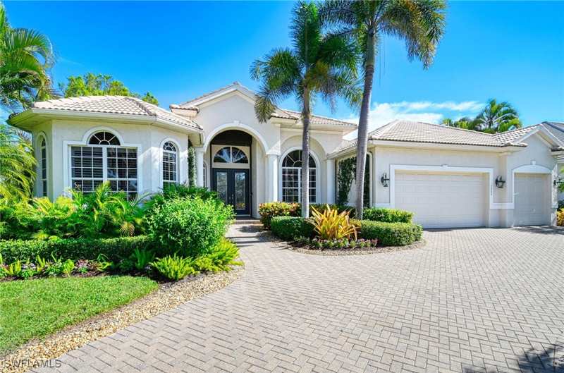 4 bedroom SingleFamilyResidence at 3002 Crayton Rd, Moorings, Naples — photo 1