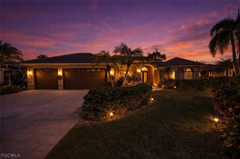 3 bedroom SingleFamilyResidence at 5605 Merlyn Ln, Cape Harbour, Cape Coral — photo 1