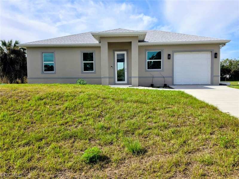 3 bedroom SingleFamilyResidence at 402 Harrison Dr, Lehigh Acres, Lehigh Acres — photo 1