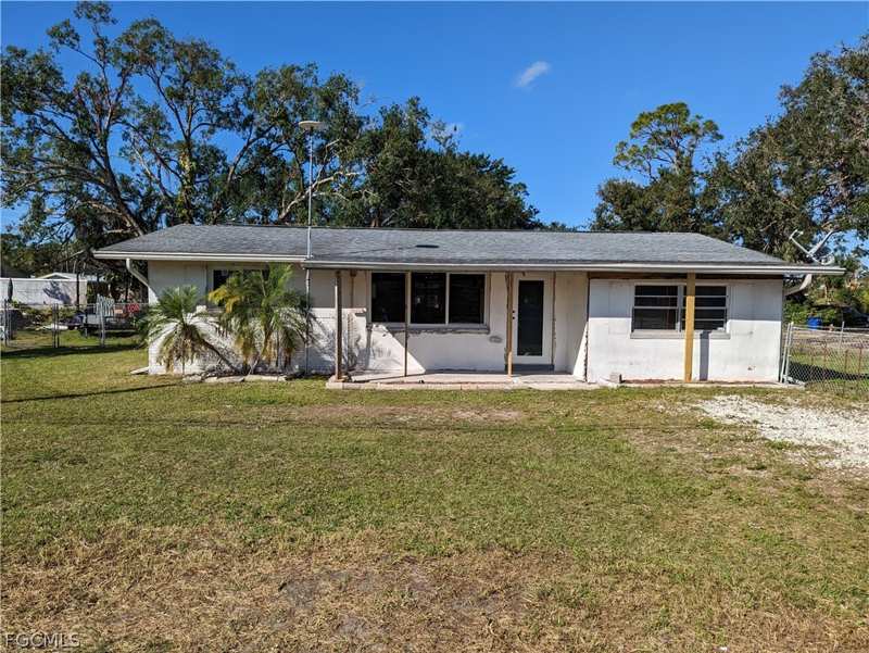 2 bedroom SingleFamilyResidence at 1802 Atlantic Ave, Palmona Park, North Fort Myers — photo 1