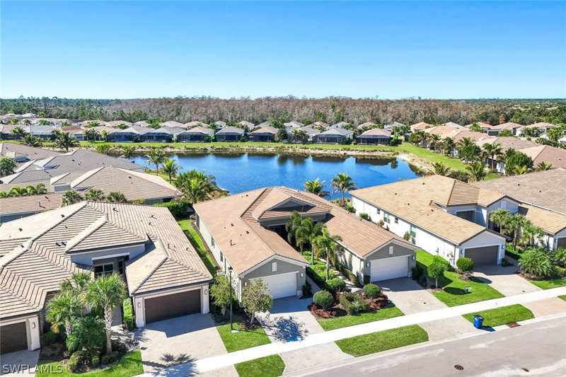 2 bedroom Attached at 16471 Orinda Way, Valencia Bonita, Bonita Springs — photo 1