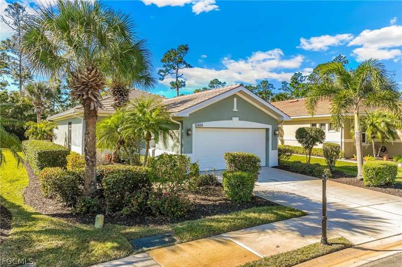 2 bedroom SingleFamilyResidence at 10614 Camarelle Cir N, Camarelle, Fort Myers — photo 1