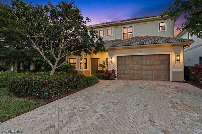 4 bedroom SingleFamilyResidence at 2867 Coco Lakes Dr, Coco Lakes, Naples — photo 1