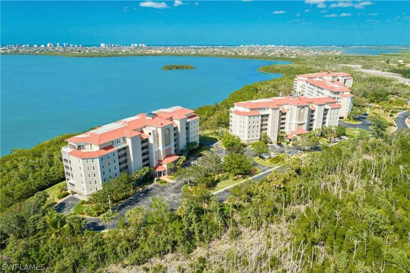 2 bedroom Condominium at 133 Vintage Bay Dr 14, Vintage Bay, Marco Island — photo 1