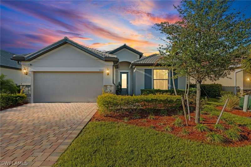 3 bedroom SingleFamilyResidence at 17039 Oakstead Dr, Country Club, Alva — photo 1