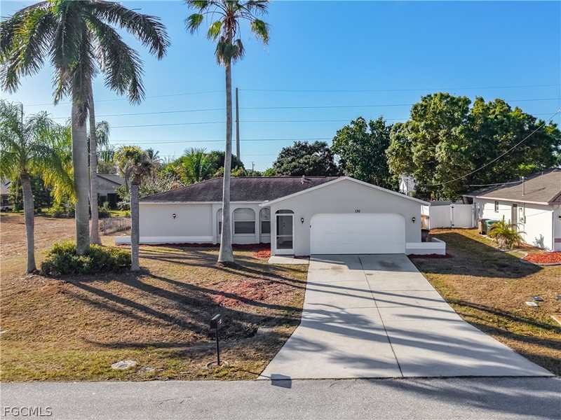 3 bedroom SingleFamilyResidence at 130 SE 7th St, Cape Coral, Cape Coral — photo 1