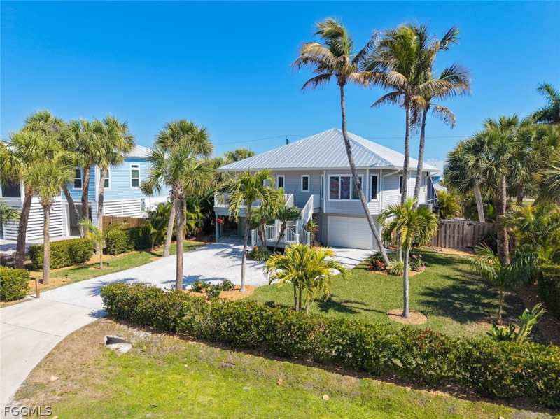 3 bedroom SingleFamilyResidence at 1360 Jamaica Dr, Tradewinds, Sanibel — photo 1