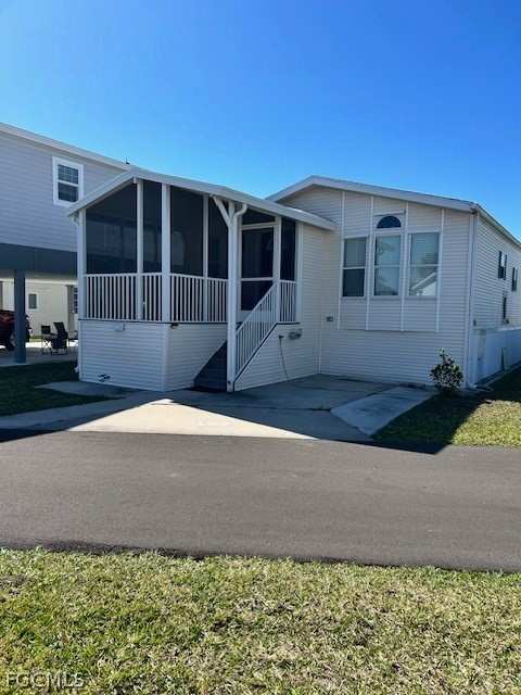 2 bedroom ManufacturedHome at 19681 Summerlin Rd D-334, Palmetto Palms R V, Fort Myers — photo 1