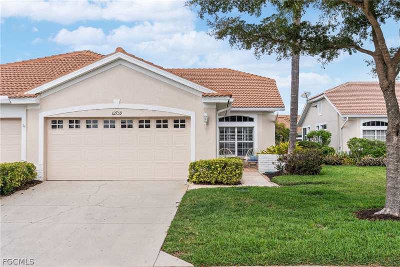 2 bedroom Attached at 12739 Devonshire Lakes Cir, Devonshire Lakes, Fort Myers — photo 1