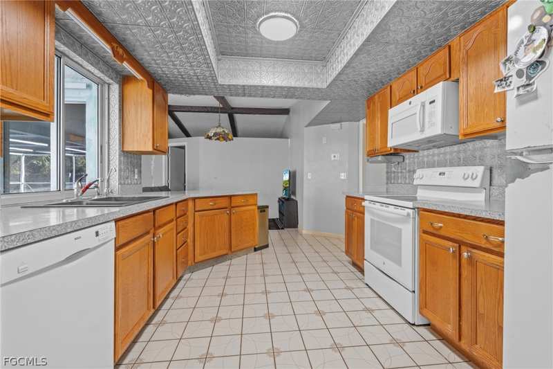 3 bedroom SingleFamilyResidence at 730 Bering Ave S, Lehigh Acres, Lehigh Acres — photo 1
