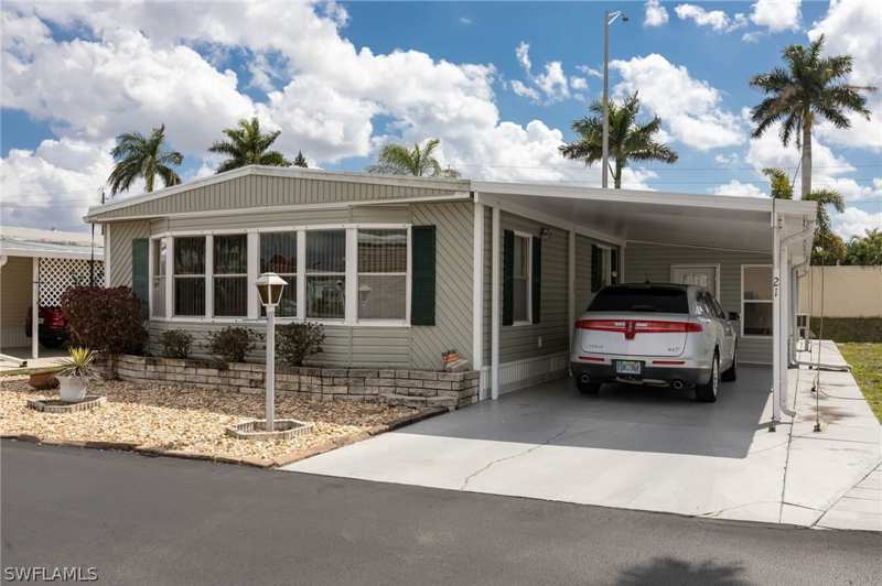 2 bedroom ManufacturedHome at 21 San Lu Rue Ave 21, Blue Skys Mobile Home Park, Naples — photo 1