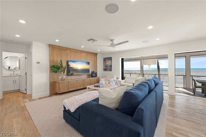 3 bedroom Duplex at 19 Beach Homes, Beach Homes, Captiva — photo 1