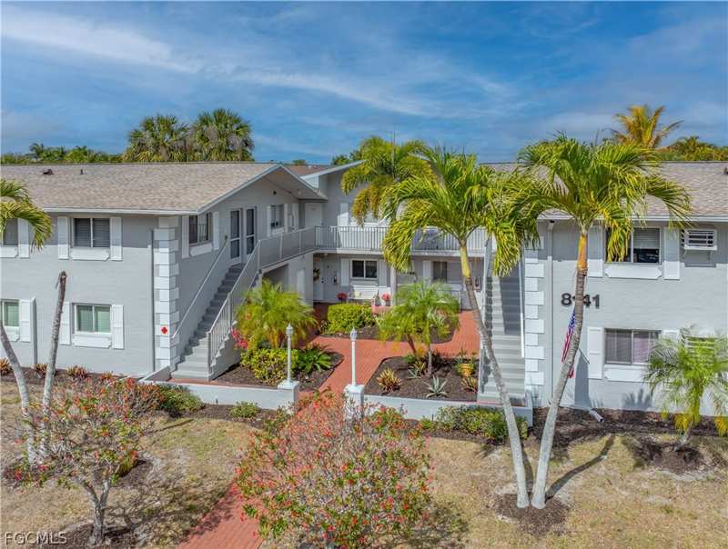 1 bedroom Condominium at 8141 Country Rd 202, Gladiolus Gardens Condo Assn, Fort Myers — photo 1