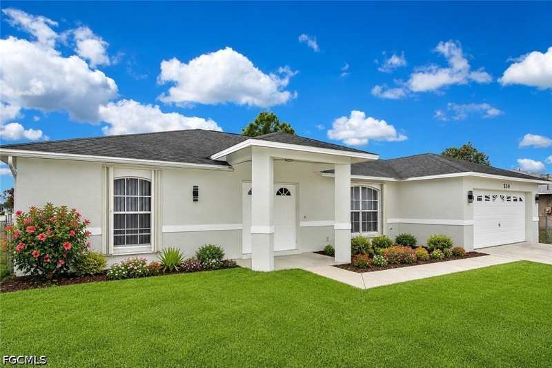 3 bedroom SingleFamilyResidence at 530 Peerless Cir, Mirror Lakes, Lehigh Acres — photo 1
