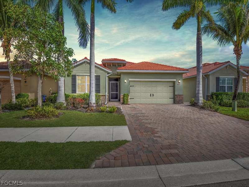 4 bedroom SingleFamilyResidence at 4211 Dutchess Park Rd, Lindsford, Fort Myers — photo 1