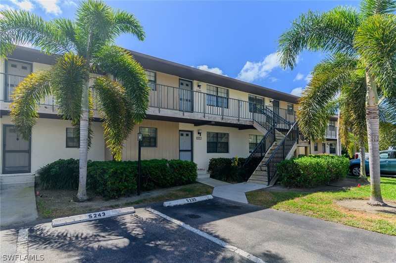 2 bedroom Condominium at 5245 Treetops Dr, Woodgate At Naples, Naples — photo 1