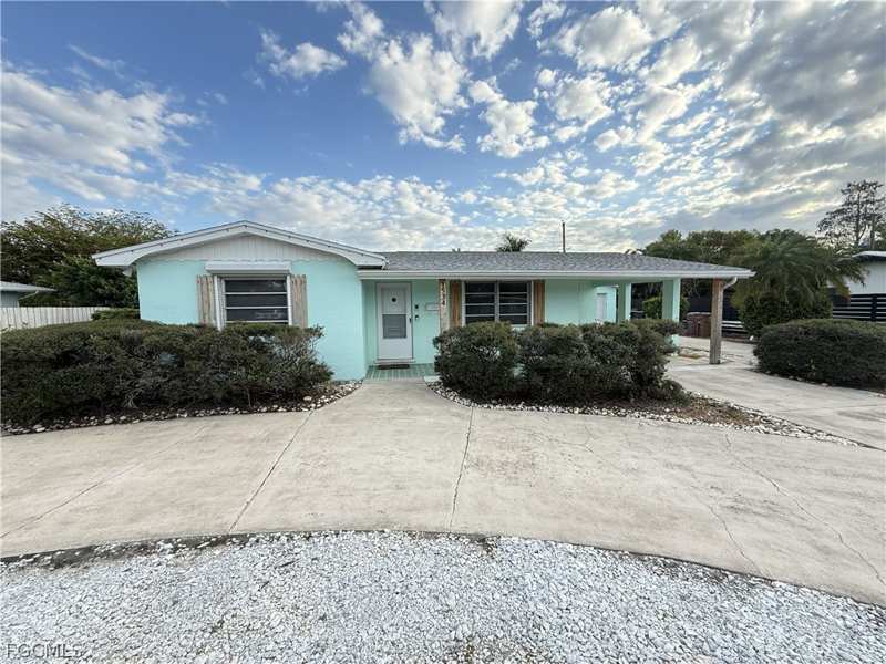 3 bedroom SingleFamilyResidence at 1534 Ricardo Ave, McGregor Estates, Fort Myers — photo 1