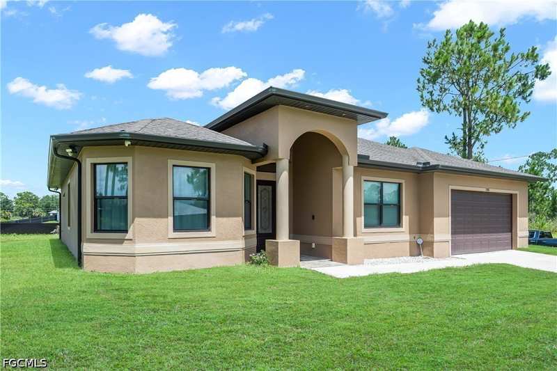 4 bedroom SingleFamilyResidence at 1105 James Ave, Leisure Acres, Lehigh Acres — photo 1