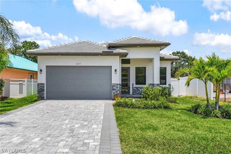 5 bedroom SingleFamilyResidence at 859 108th Ave N, Naples Park, Naples — photo 1