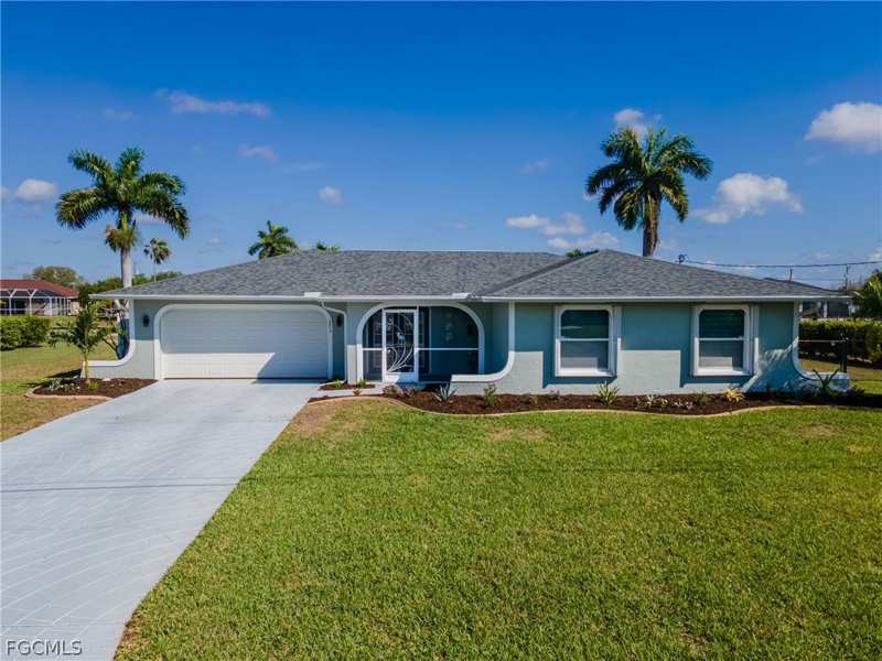 3 bedroom SingleFamilyResidence at 2213 NE 4th St, Cape Coral, Cape Coral — photo 1