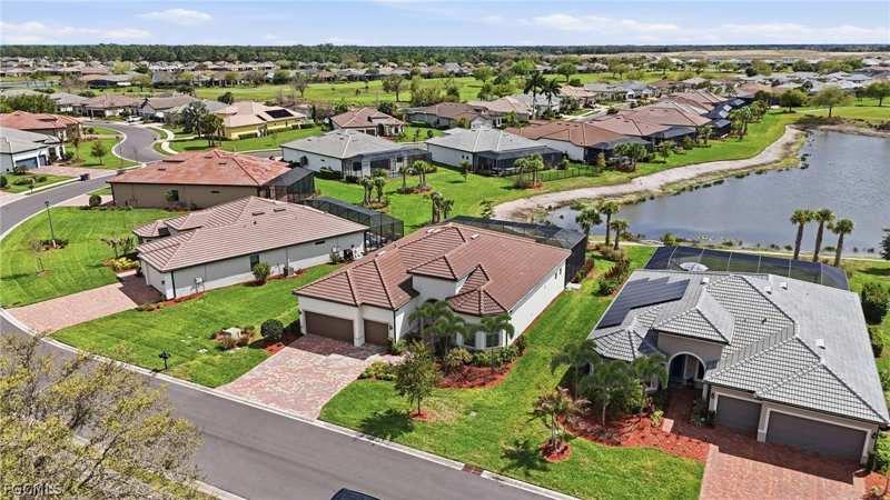 3 bedroom SingleFamilyResidence at 2961 Sagittaria Ln, Country Club, Alva — photo 1