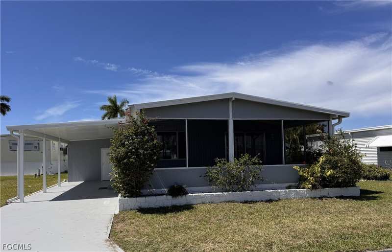 2 bedroom ManufacturedHome at 219 Temple Dr 219, Orange Harbor Mobile Home Park, Fort Myers — photo 1