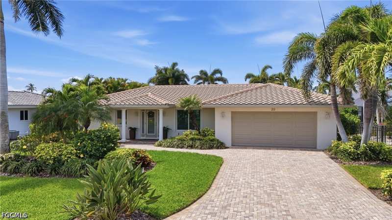 3 bedroom SingleFamilyResidence at 20 Bayview Blvd, Fairview Isles, Fort Myers Beach — photo 1