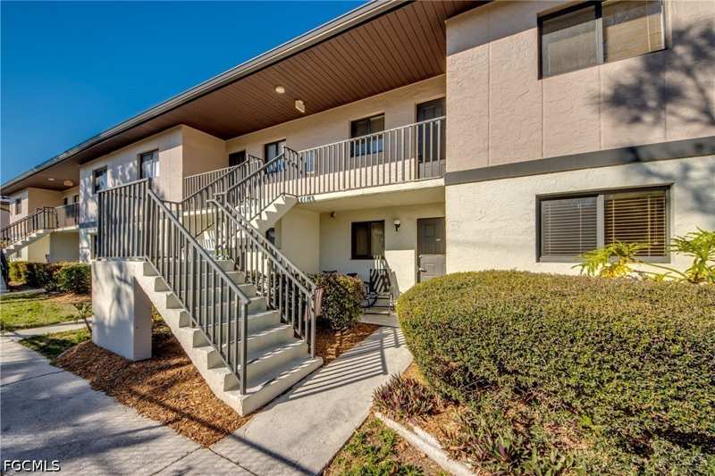 2 bedroom Condominium at 1211 Barrett Rd 1108, Country Pines Condo, North Fort Myers — photo 1