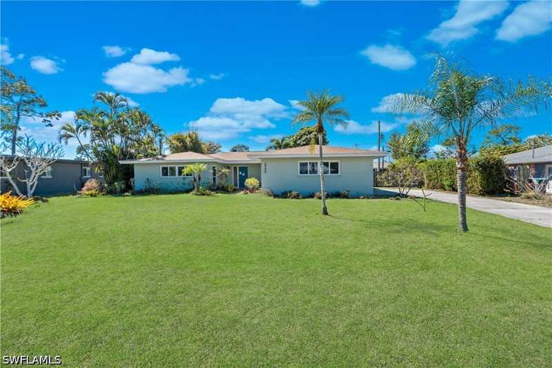3 bedroom SingleFamilyResidence at 2366 Woodland Ter, Fort Myers, Fort Myers — photo 1