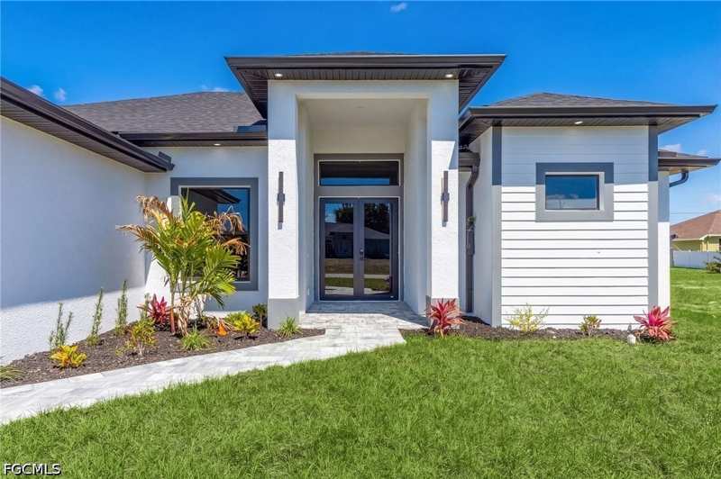 3 bedroom SingleFamilyResidence at 1403 NE 18th Ter, Cape Coral, Cape Coral — photo 1