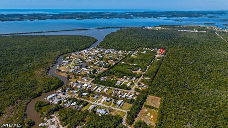 1 bedroom ManufacturedHome at 25 & 26 Plantation Dr, Plantation Island, Everglades City — photo 1